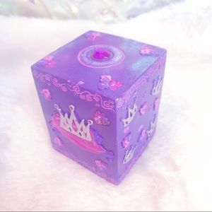 vintage 2000s claire’s coin bank (princess purple)